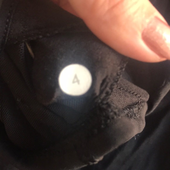 Lululemon tank with bra - Picture 5 of 6